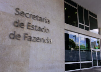 Concurso Sefaz RJ: oportunidade de ingressar em uma carreira com 195 vagas disponíveis!