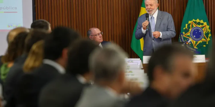 O Presidente Luiz Inácio Lula da Silva Deu Seu Aval a Uma Lei Que Moderniza os Procedimentos Para Concursos Públicos Federais no Brasil. Imagem: Agência Brasil.