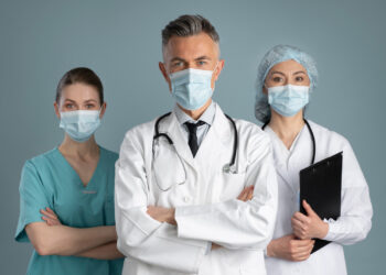 Jovens estudem para o concurso.