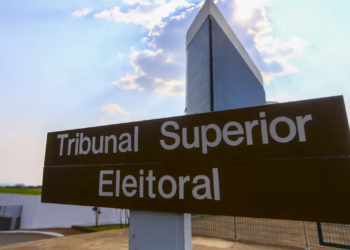 Placa do Tribunal Superior Eleitoral.