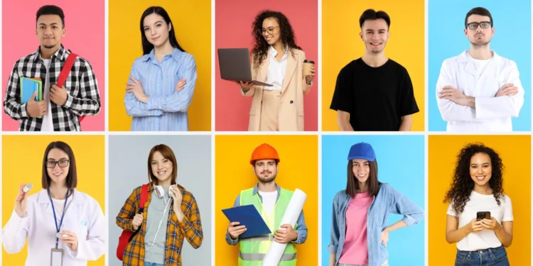 Montagem de dez pessoas diversas representando várias profissões e estilos, cada uma com um fundo colorido vibrante.