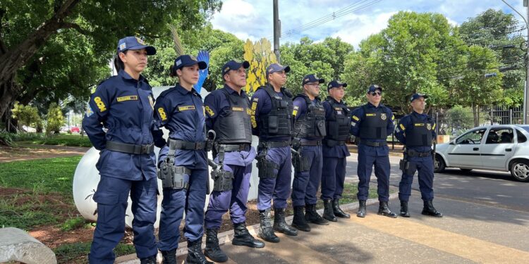 novo concurso guarda municipal, guardas em uniforme tático, alinhados e prontos para ação.