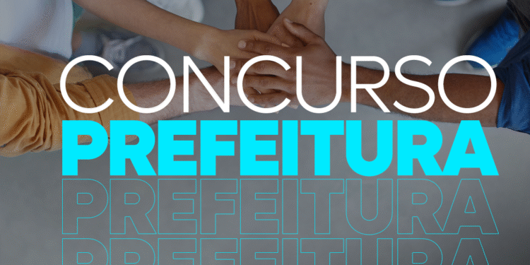 Mãos unidas em demonstração de trabalho em equipe para concurso da prefeitura em Sp.