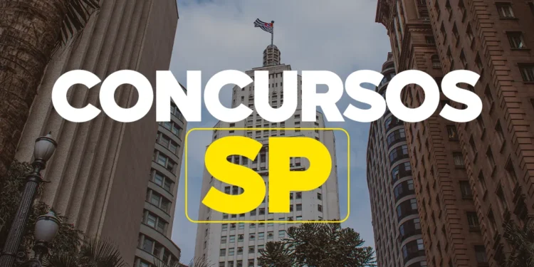 Prédios históricos de São Paulo com a sobreposição "CONCURSOS SP", ilustrando o lançamento de novos editais pela prefeitura.