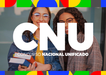 Imagem do Concurso Nacional Unificado (CNU) 2025, mostrando duas jovens sorrindo com livros nas mãos, destacando o logo do concurso, que ocorrerá em duas etapas: a primeira no dia 5 de outubro e a segunda no dia 7 de dezembro.