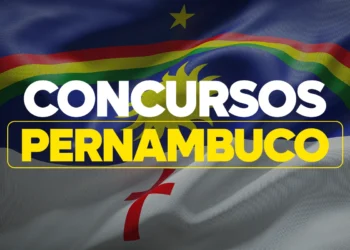 Bandeira do estado de Pernambuco com as palavras "CONCURSOS PERNAMBUCO" em destaque, simbolizando oportunidades de emprego público na região.