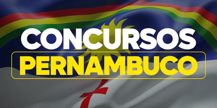 Bandeira do estado de Pernambuco com as palavras "CONCURSOS PERNAMBUCO" em destaque, simbolizando oportunidades de emprego público na região.
