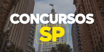 Imagem da cidade de São Paulo com prédios e bandeira, destacando o tema 'Concursos SP', para o concurso GRAU.
