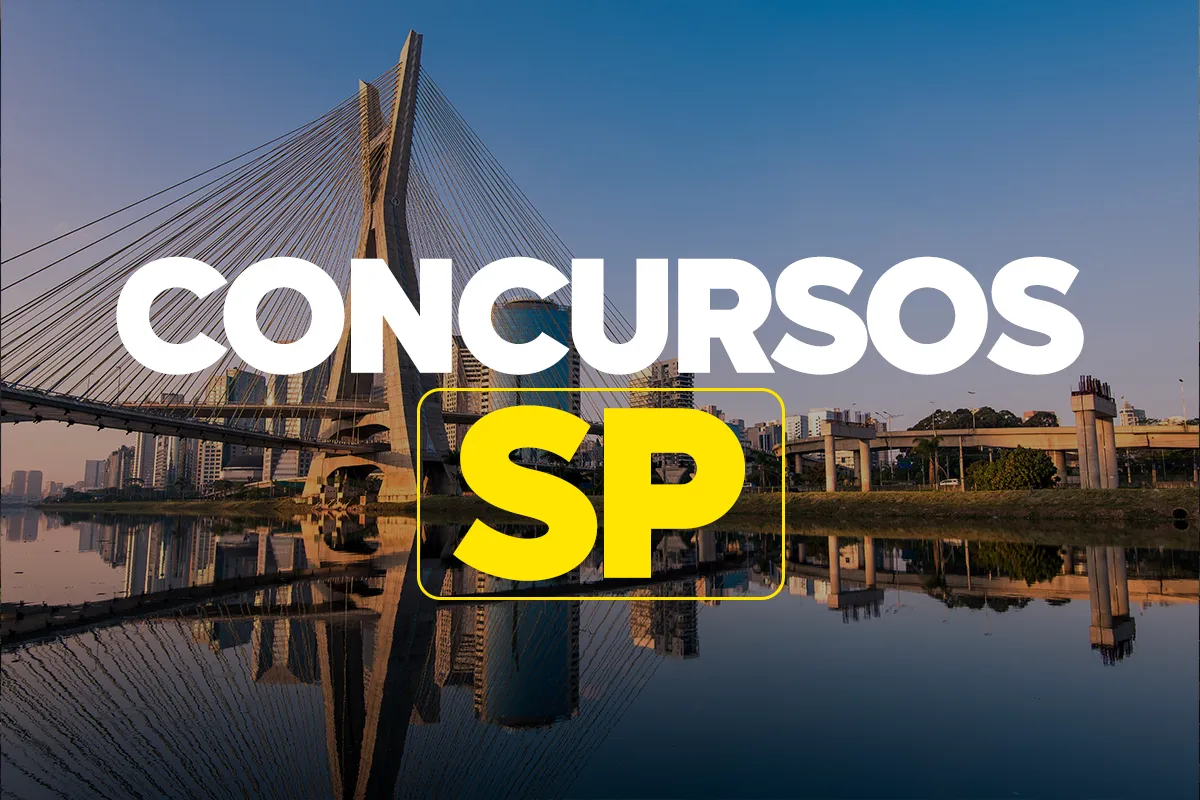 Imagem de paisagem urbana de São Paulo com o texto "Concursos SP". O tema trata de vagas de estágio superior na Câmara Municipal de Botucatu com remuneração de até R$ 700.