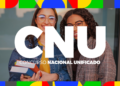 Duas jovens sorrindo enquanto seguram livros, com a logo do Concurso Nacional Unificado (CNU) em destaque.