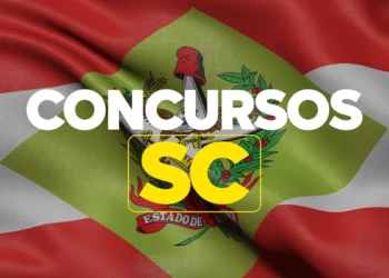 Bandeira de Santa Catarina com destaque para concursos públicos estaduais.