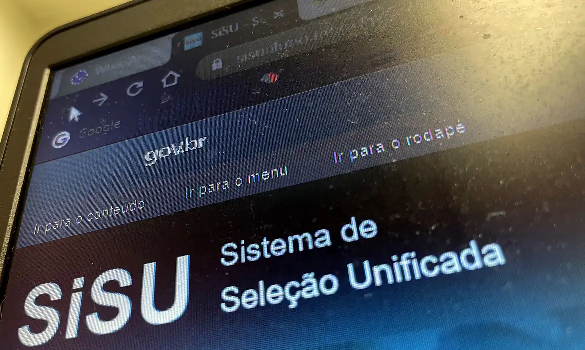 Portal oficial do SiSU – Sistema de Seleção Unificada Tela do computador mostrando a página de login do SiSU, Sistema de Seleção Unificada do governo federal