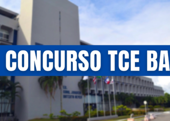 concurso tce baPrédio do Tribunal de Contas da Bahia ao fundo com faixa escrita "Concurso TCE BA"