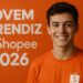 Jovem sorrindo com camiseta da Shopee ao lado do texto Jovem Aprendiz na Shopee 2026