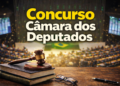 Concurso da Câmara dos Deputados com martelo e plenário ao fundo