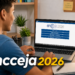 Jovem de camiseta azul usa notebook para acessar página de inscrição do Encceja 2026 no site do INEP