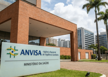 Anvisa suspende lotes de medicamentos para hipertensão e câncer de mama: veja como proceder