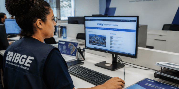 Concurso IBGE 2026: editais com 9.667 vagas temporárias devem sair até 17 de junho