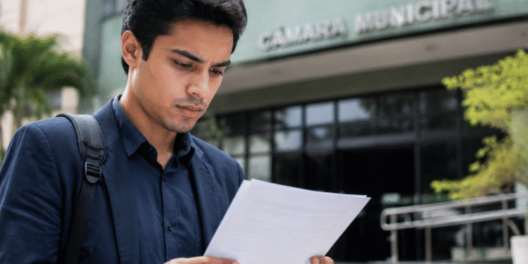 Concurso Câmara de Passos MG: edital oferece 16 vagas com salários de até R$ 5.485,48