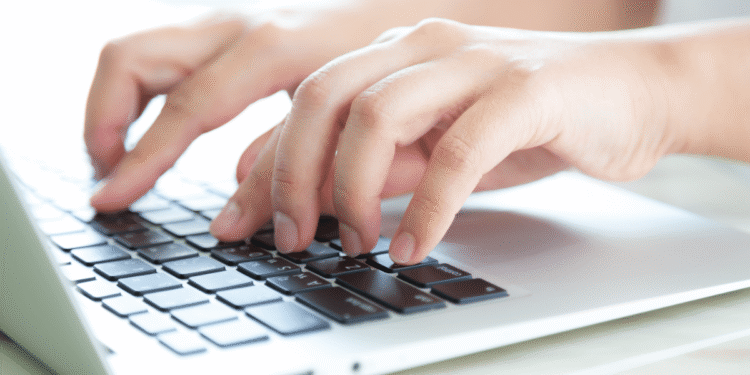 Concurso no RS com salários acima de R$ 4 mil: inscrições começam neste sábado