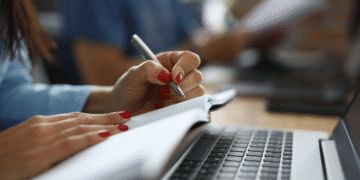 R$ 6.742,14: concursos em MT, PR e SC abrem inscrições nesta sexta-feira (24)