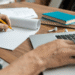 Vagas de nível médio: prefeituras divulgam editais com salários de até R$ 3.242 e inscrições abertas